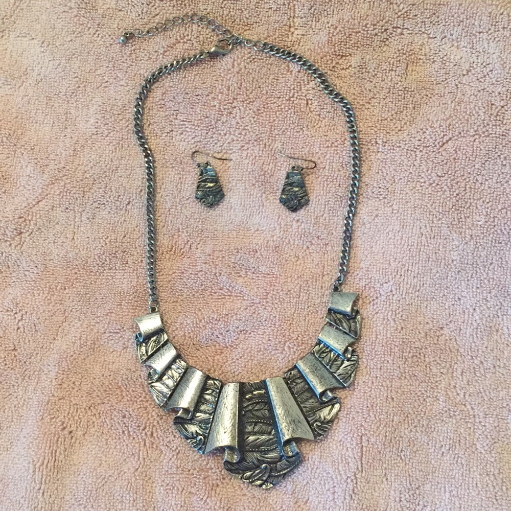 Pewter necklace w/ear rings